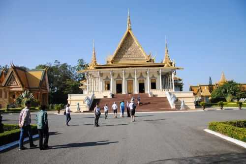 ANGKOR WAT HALF MARATHON 2013